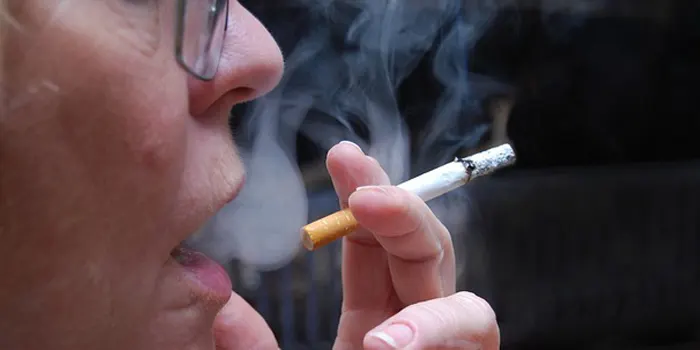 タバコ 輪っか 作るコツ