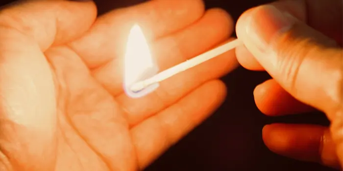 タバコをマッチでつける人はダサい？かっこいい？