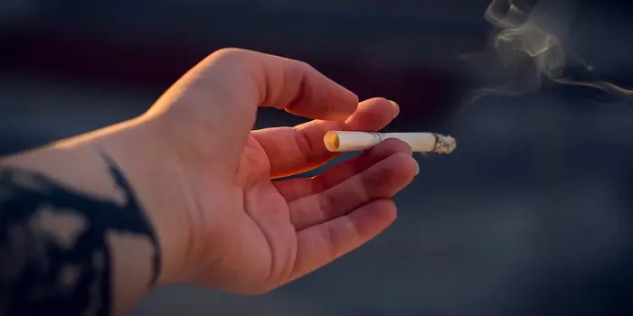 タバコの吸い方には肺喫煙と口腔喫煙(ふかし)がある