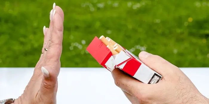 禁煙に成功した男性芸能人をランキング