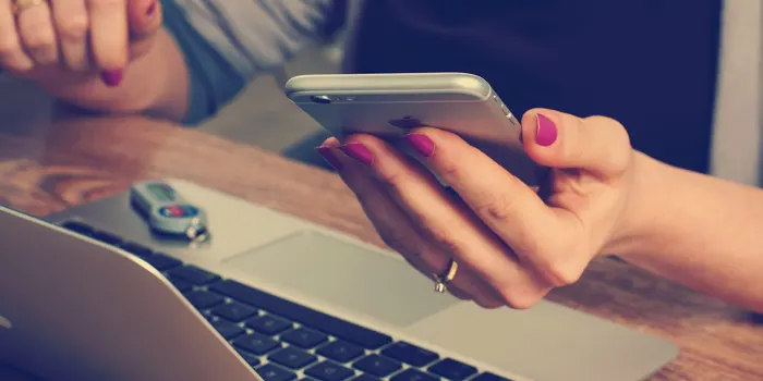 アイコスイルマプライムをPCに繋ぐイメージ画像
