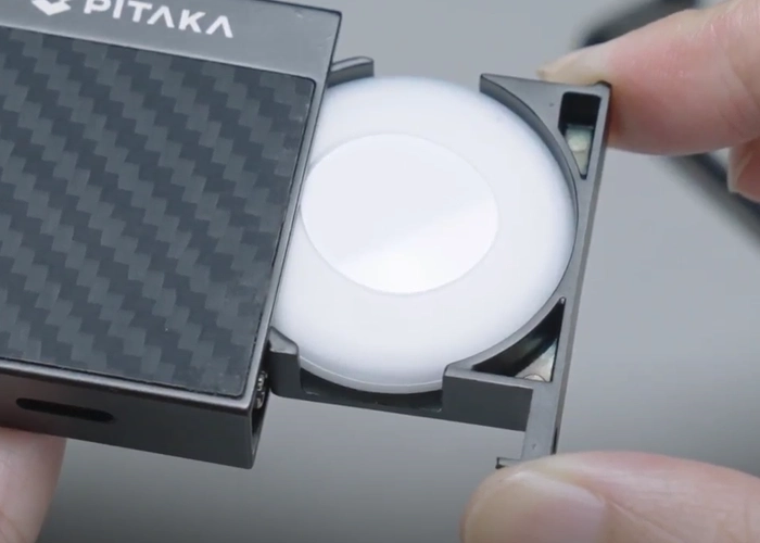 PITAKA ライター AirTag