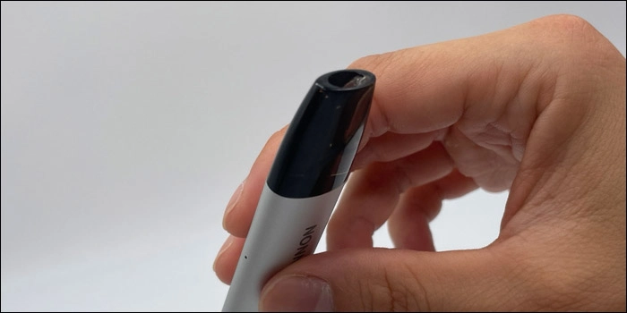 ノンニコアルファを手に持った時のサイズ感