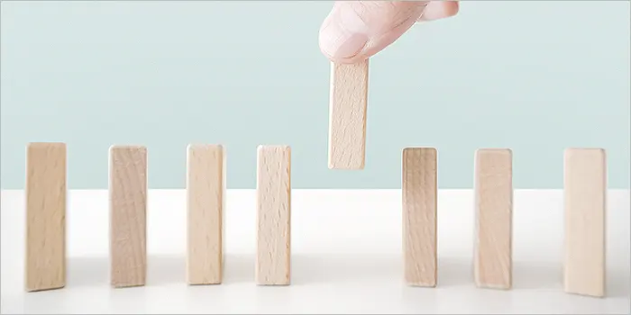 複数の木のブロックから選ばれる1本