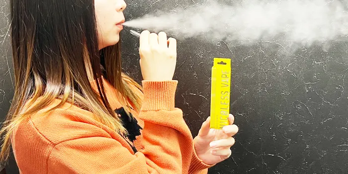 コールドレモンを吸っている画像