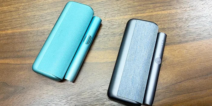 新型IQOSイルマi(アイ)プライムと旧型IQOSイルマプライムが並んでいる画像