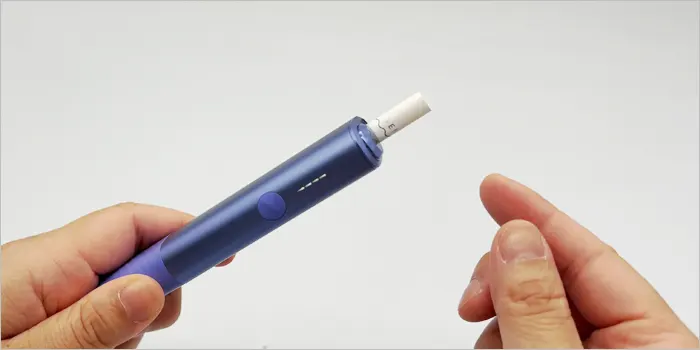 アイコスイルマアイワンにスティックを挿入