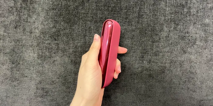 アイコスイルマを持つ手