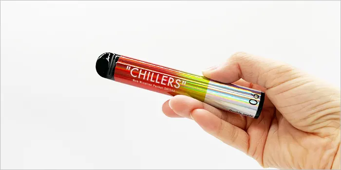 チラーズを持つ手