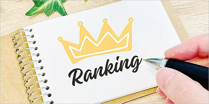 ノートに描かれた王冠とランキングの文字