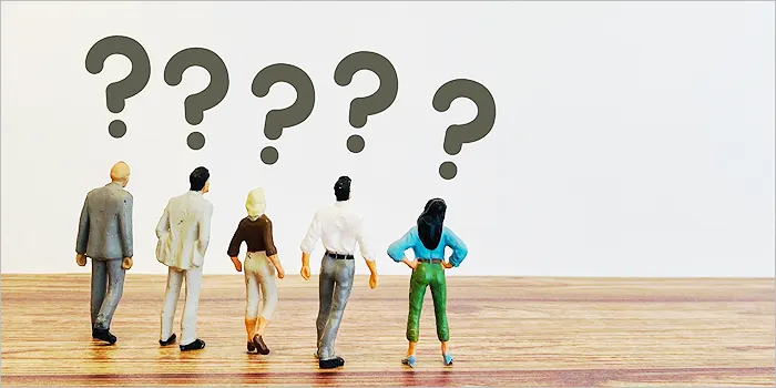 疑問符を浮かべる人々