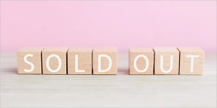 ソールドアウトと書かれたブロック