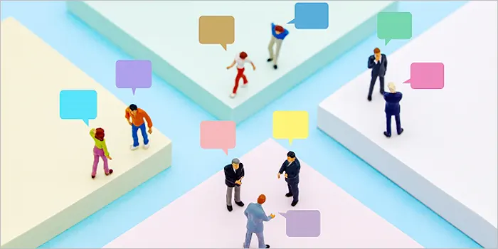 ミニチュアの人々とふきだし